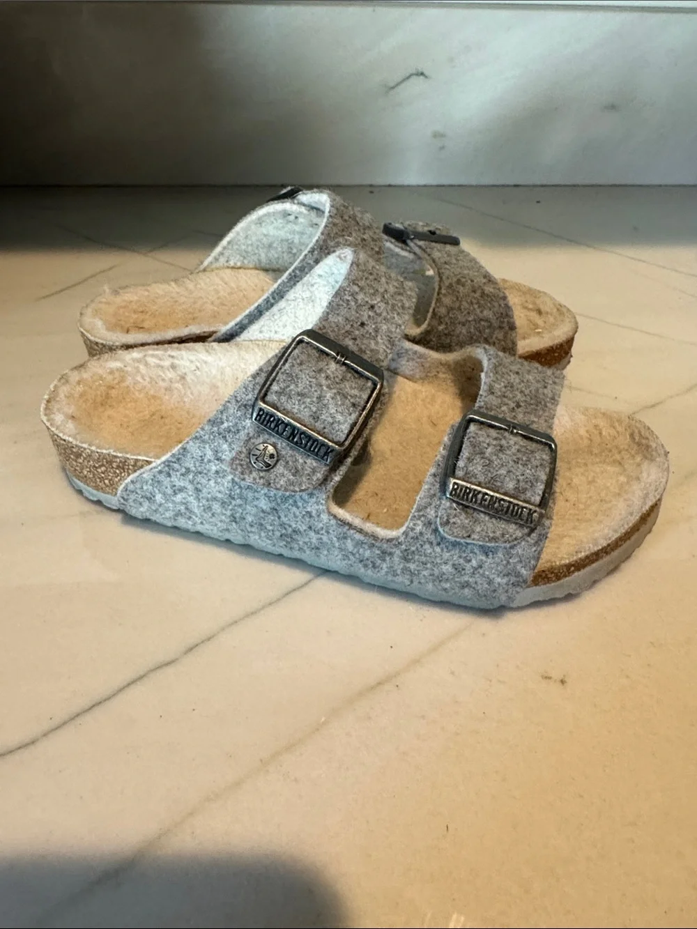 Birkenstock Kids Light Grey Arizona Sandal Size 29/C11